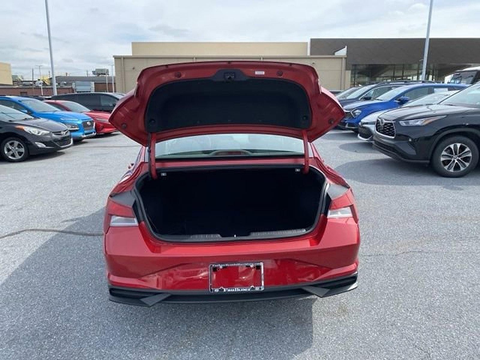 2023 Hyundai ELANTRA SEL