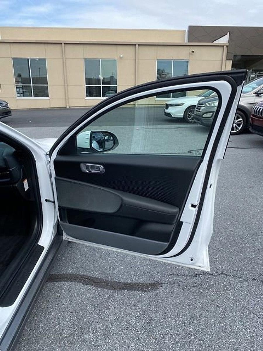 2024 Hyundai IONIQ 6 SE